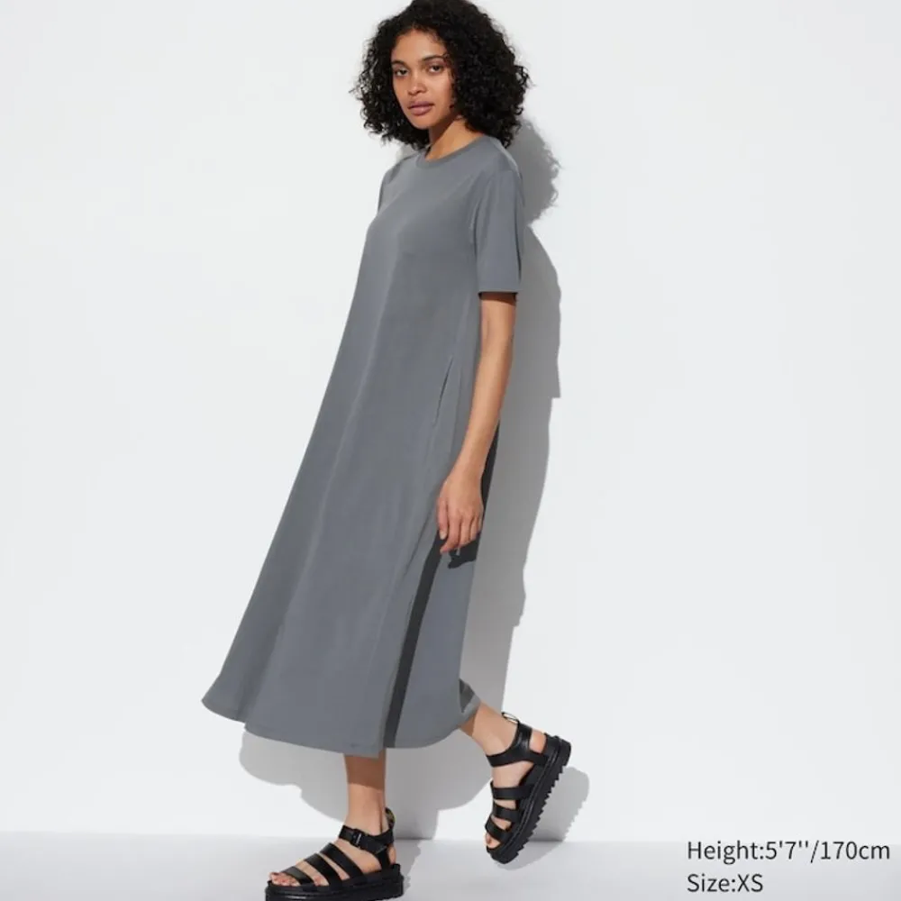Kleider, Jumpsuits & Overalls*UNIQLO Airism Baumwolle T-Shirt-Kleid