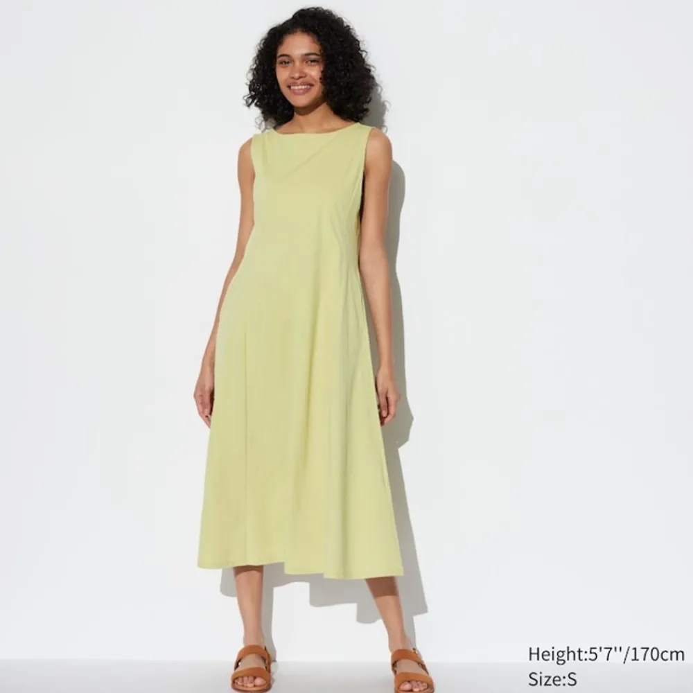 Kleider, Jumpsuits & Overalls*UNIQLO Armelloses Ultra Stretch Airism Kleid