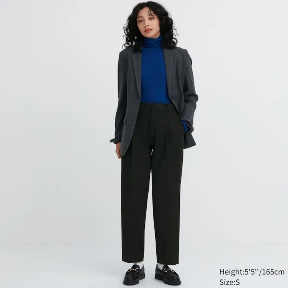Hosen, Leggings & Jogginghosen*UNIQLO Heattech Thermo Bundfaltenhose (Tapered Fit)