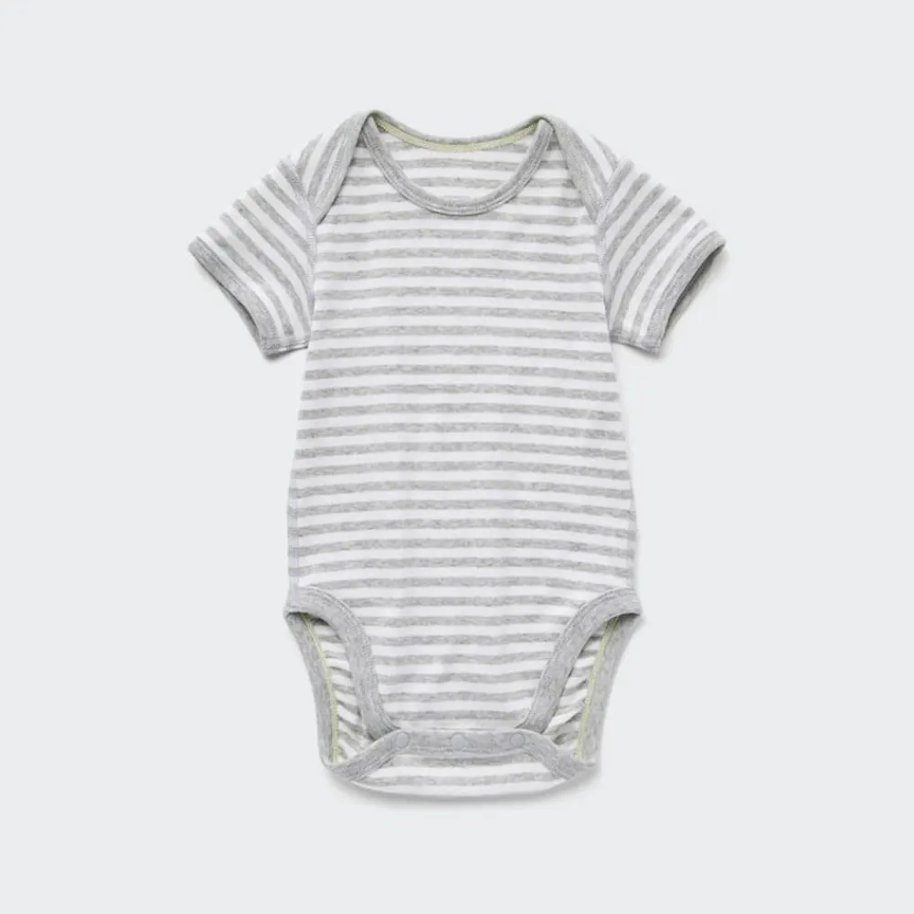 Strampler & Bodys*UNIQLO Kurzarm Body