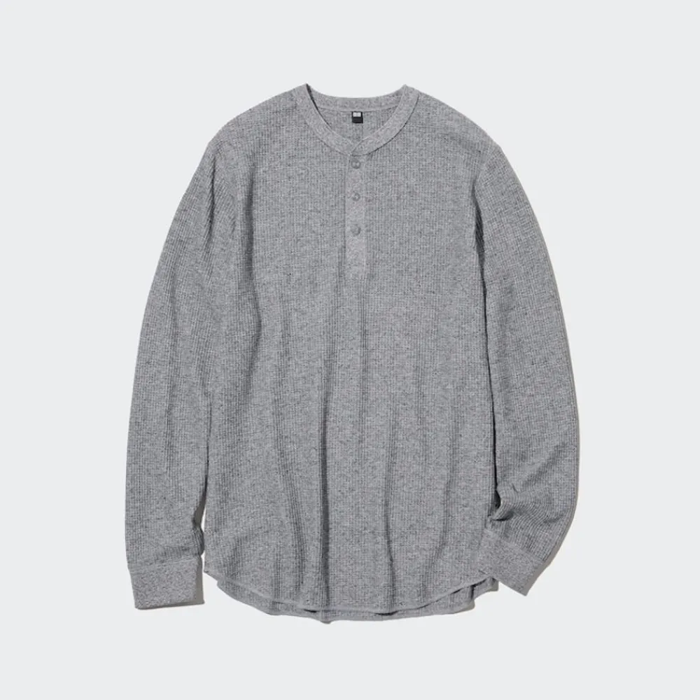 T-Shirts & Oberteile*UNIQLO Langarmshirt Mit Henley-Ausschnitt In Waffeloptik