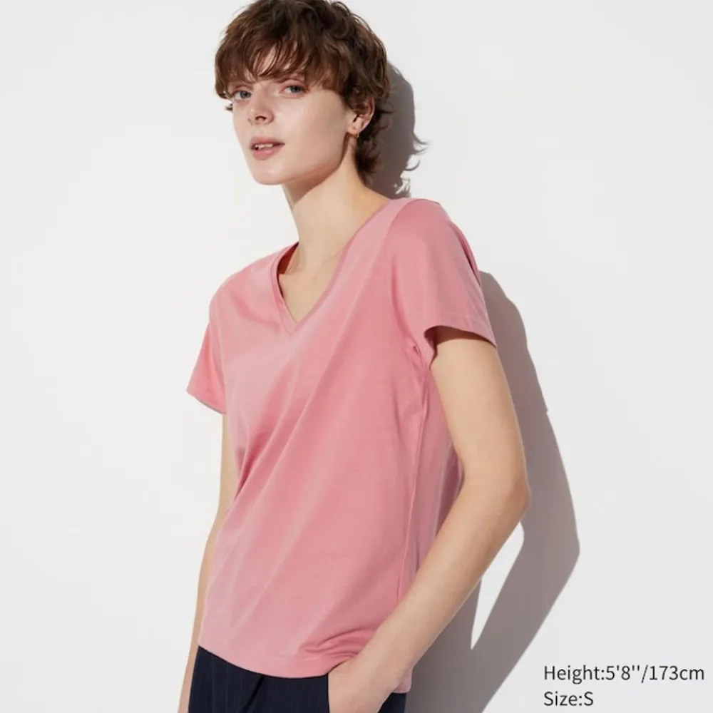 T-Shirts & Oberteile*UNIQLO 100 % Supima Baumwolle T-Shirt Mit V-Ausschnitt